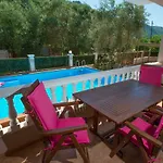 Evalena Apartment Frínion